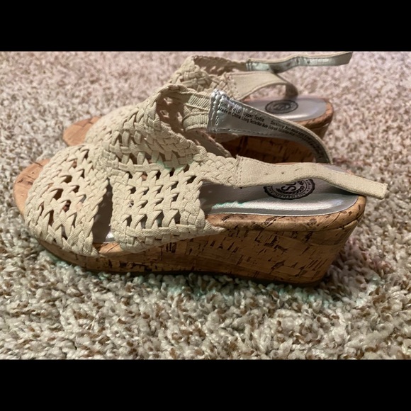 Girls Wedges - Picture 3 of 4